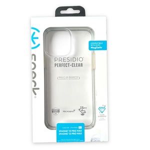 NWT Speck iPhone 13 pro max case